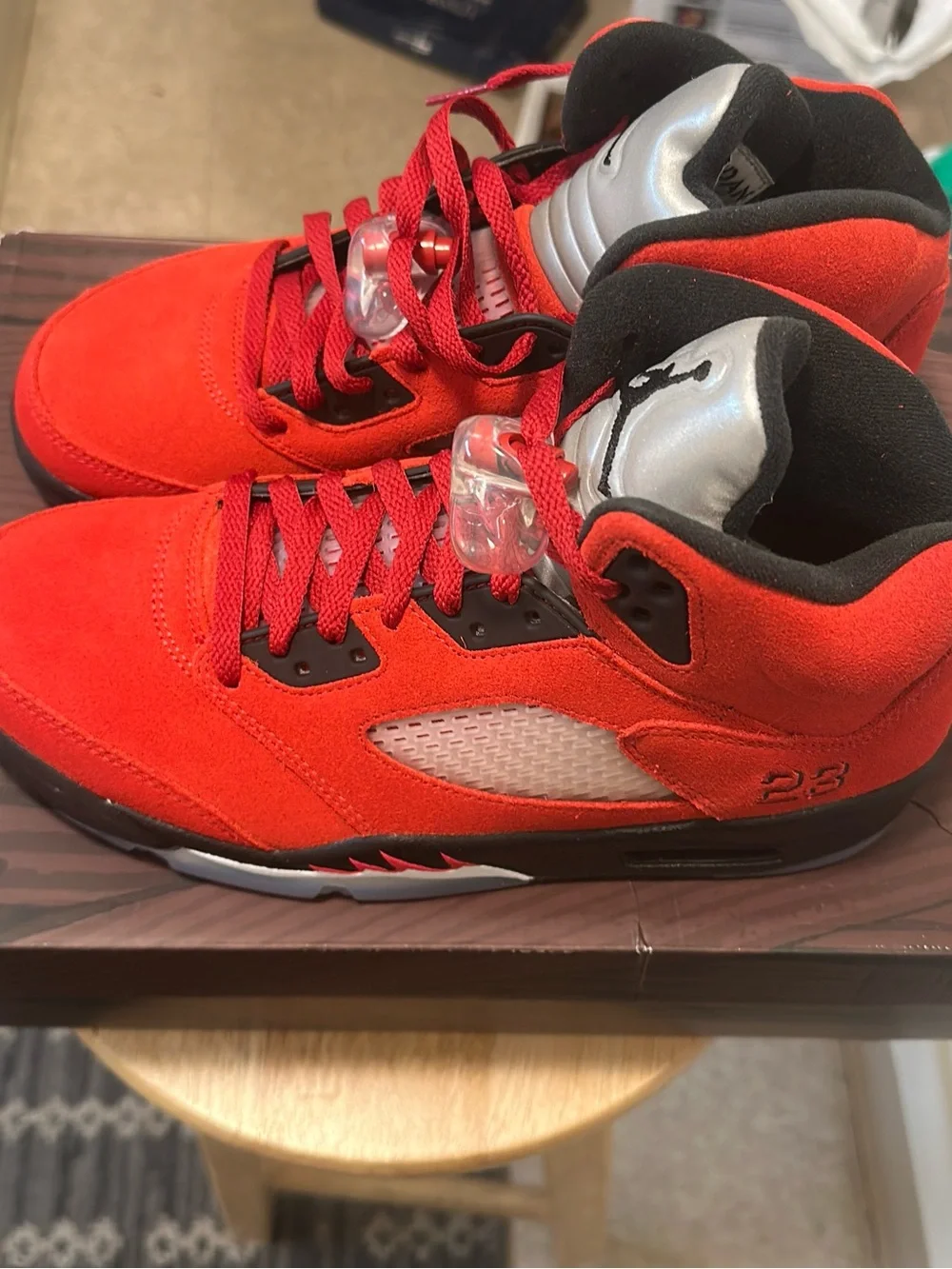2021 Jordan five retro raging Bull red